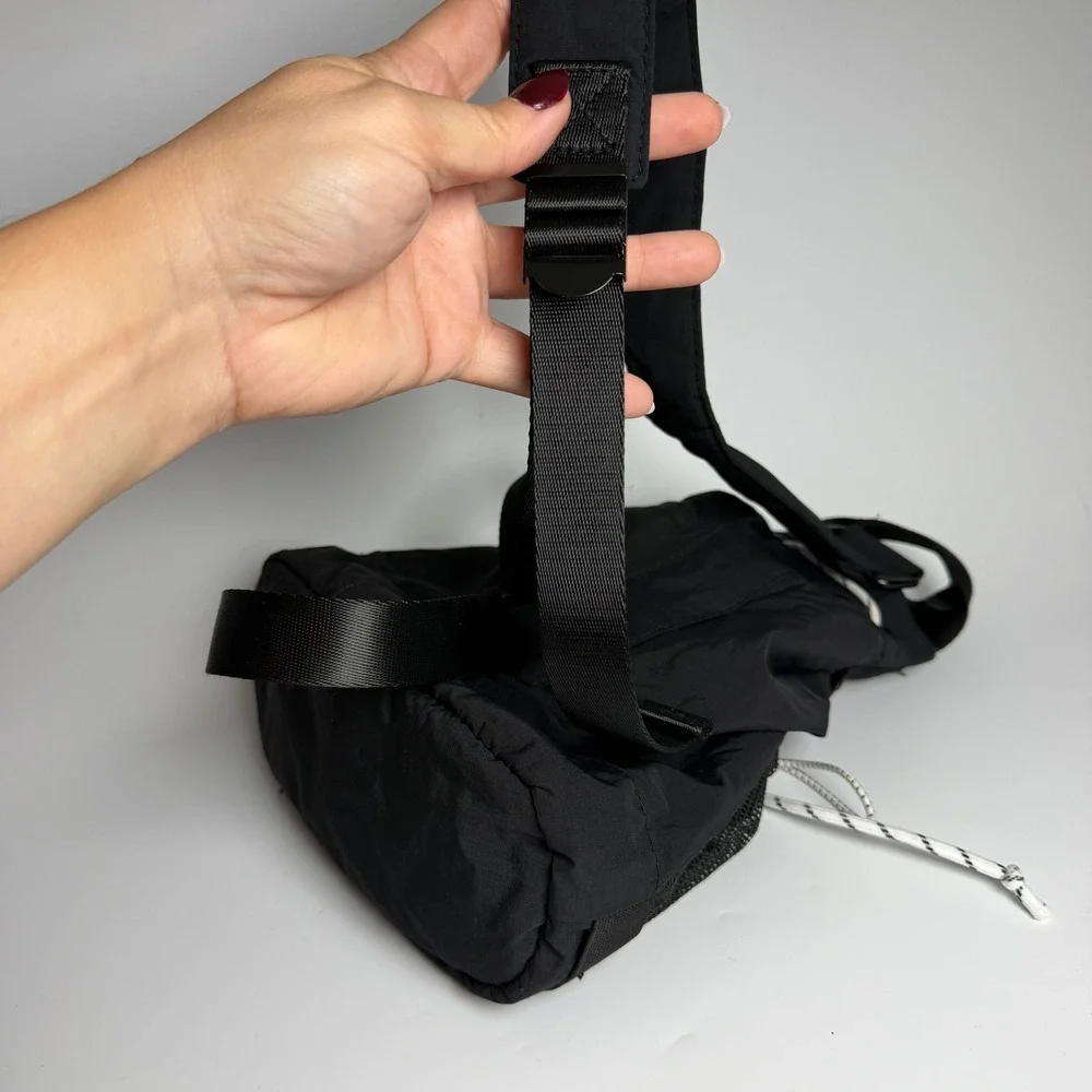 Athletic Works Women Sling Backpack Small Black Mesh Pockets Gym Outdoors Hiking